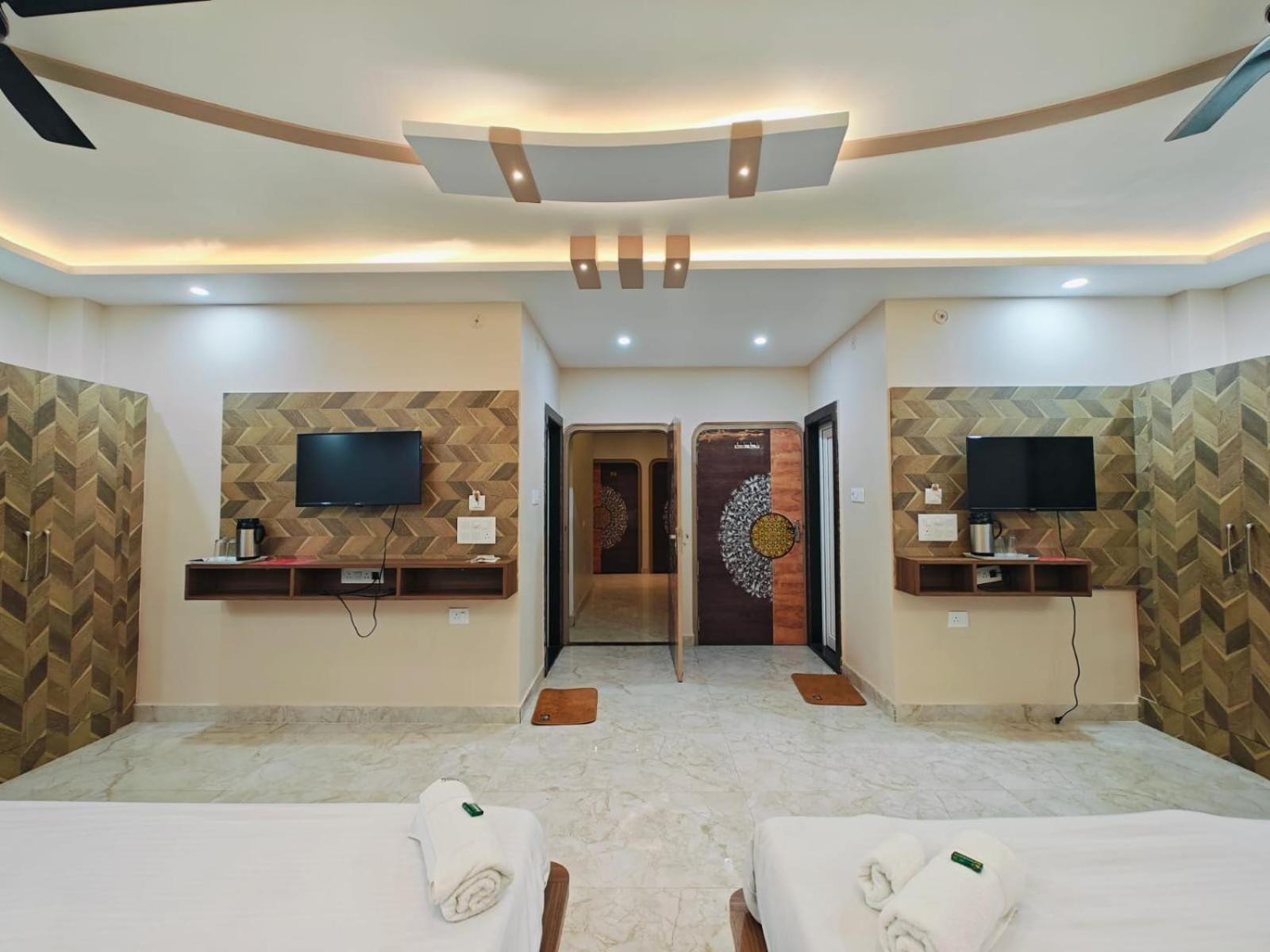 Hotel The Pushpraj Варанаси Экстерьер фото